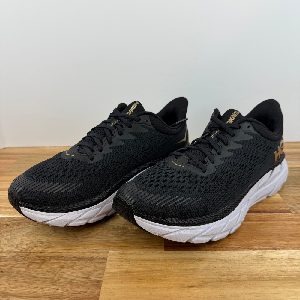 Hoka One One Clifton 7 Black Gold Running Shoes Womens 9 Sneakers 1110509